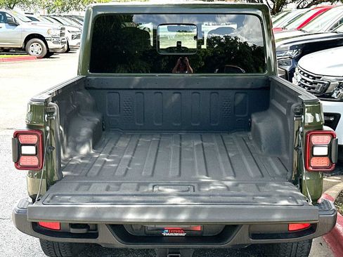 Used 2022 Jeep Gladiator Overland w/ Popular Equipment Package AWD/4WD image 28