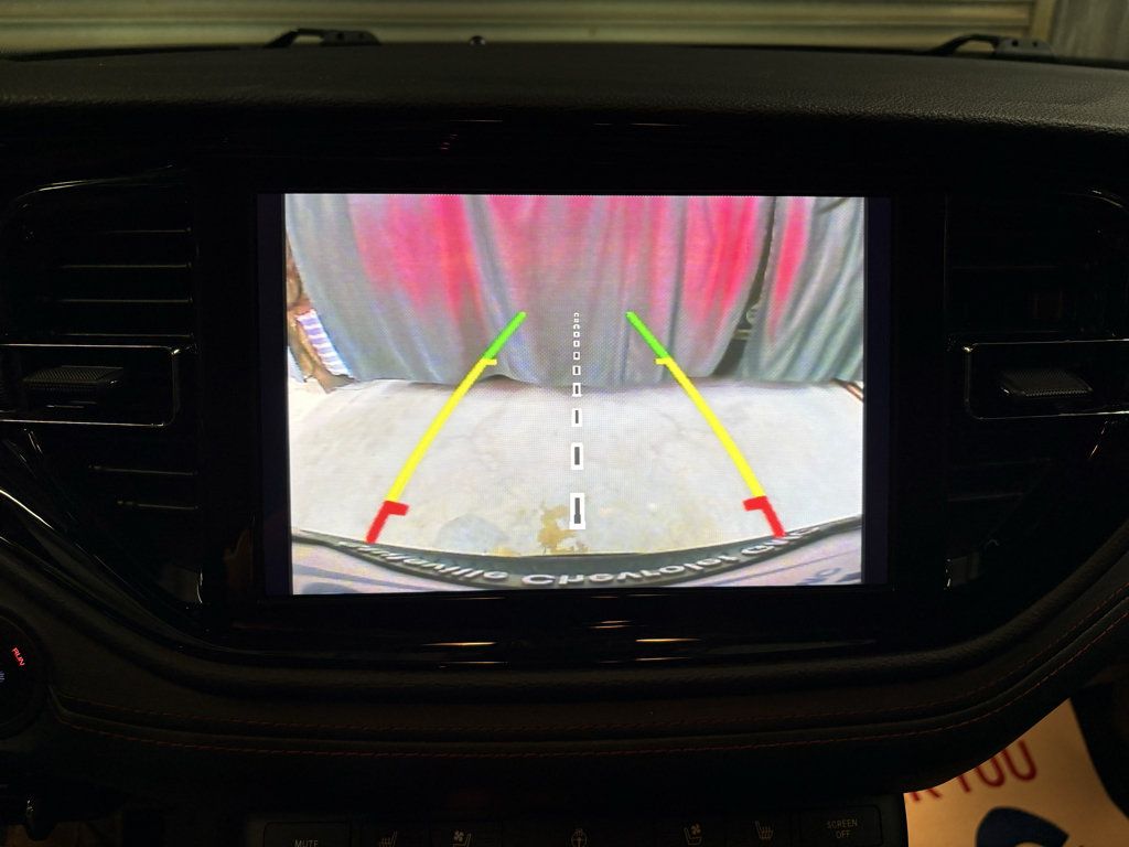 Used 2024 Dodge Durango GT RWD image 11
