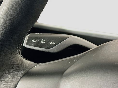 Used 2024 Tesla Model Y Long Range AWD/4WD image 16