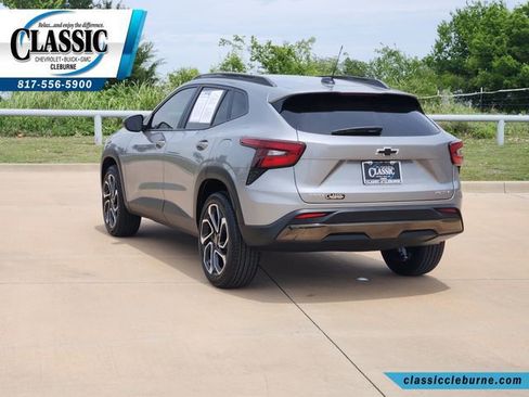 Used 2025 Chevrolet Trax ACTIV w/ Driver Confidence Package FWD image 8
