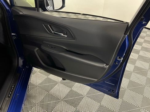 Used 2025 Toyota Prius Plug-In Hybrid w/ Limited Premium Package image 32