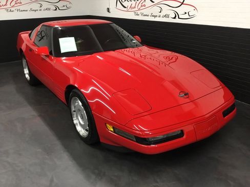Used 1991 Chevrolet Corvette Coupe image 2