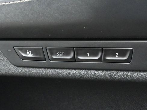 Used 2019 BMW 750i image 42