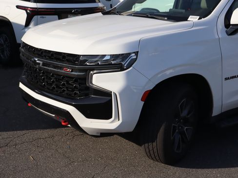 Used 2021 Chevrolet Suburban Z71 w/ Z71 Off-Road Package AWD/4WD image 6