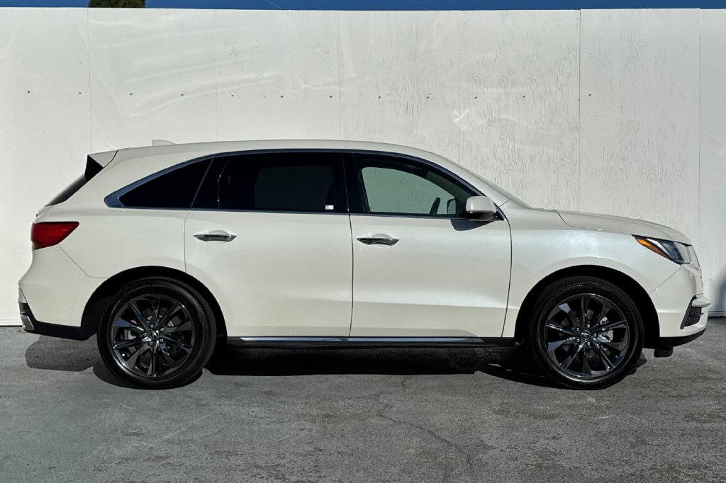 Used 2017 Acura MDX w/ Technology Package AWD/4WD image 2