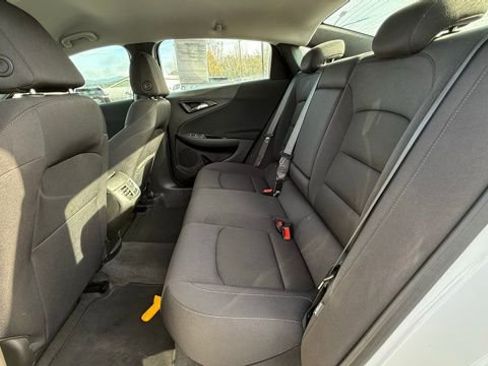 Used 2024 Chevrolet Malibu LT image 9