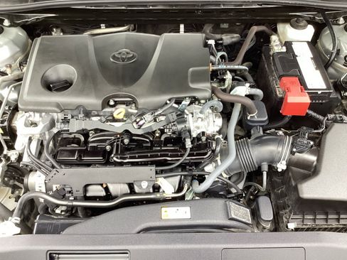 Used 2024 Toyota Camry SE FWD image 29