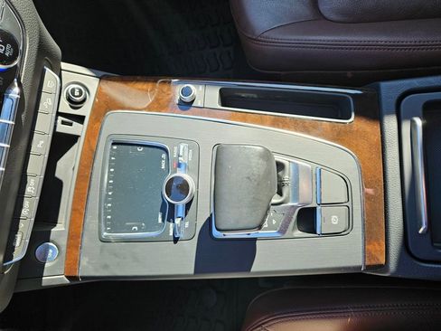 Used 2018 Audi Q5 2.0T Premium Plus w/ Premium Plus Package image 14