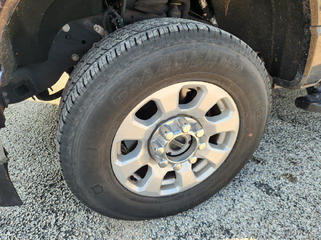 Used 2023 Ford F250 XLT AWD/4WD image 10