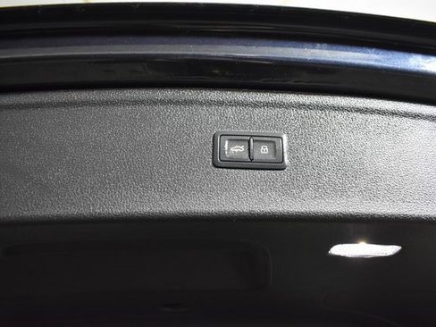 Used 2018 Audi Q5 2.0T Premium Plus w/ Premium Plus Package image 30