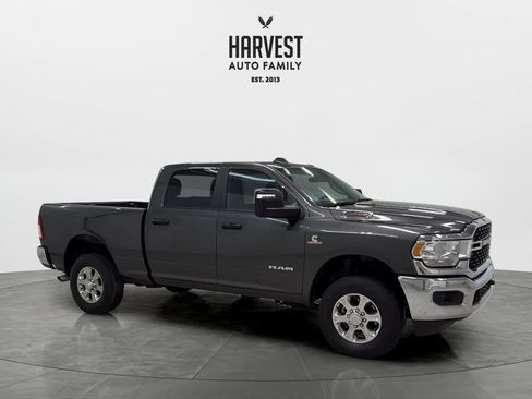 Used 2024 RAM 2500 Big Horn AWD/4WD image 9