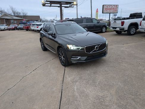 Used 2018 Volvo XC60 T5 Inscription w/ Convenience Package image 3