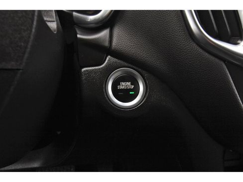 Used 2021 Chevrolet Equinox LT image 22