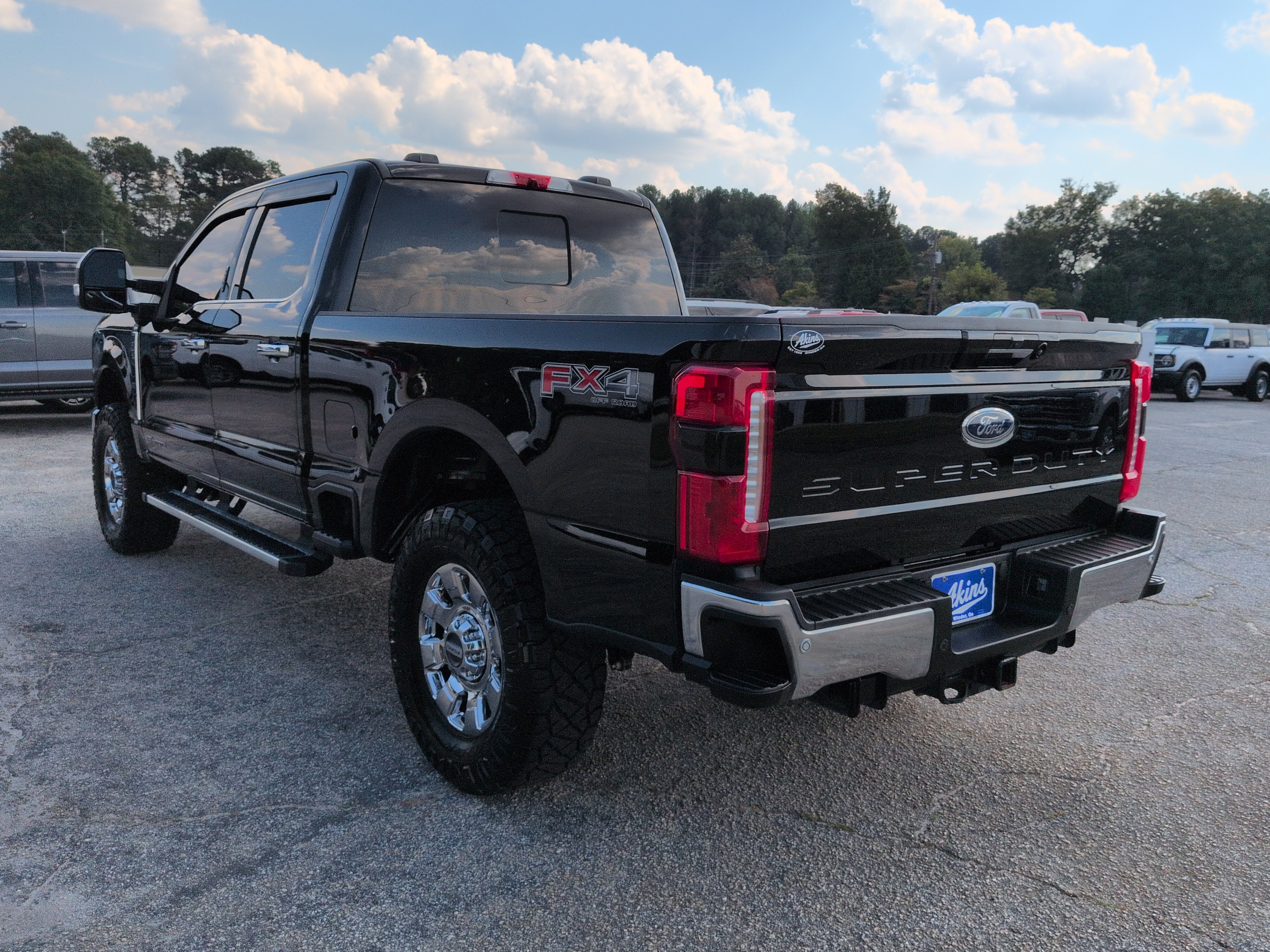 Used 2024 Ford F250 Lariat w/ Chrome Package AWD/4WD image 5