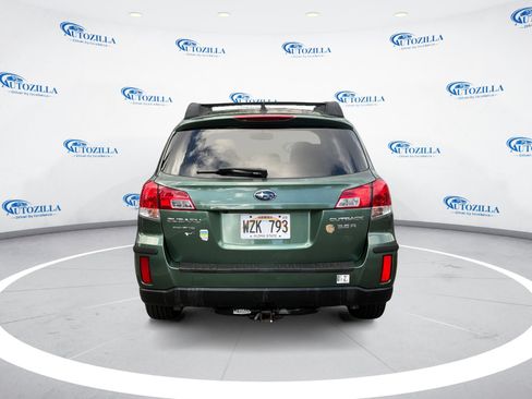 Used 2014 Subaru Outback 3.6R Limited w/ Moonroof Package AWD/4WD image 4