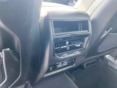 Used 2023 Jeep Grand Cherokee Limited AWD/4WD image 19