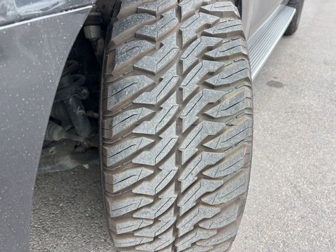 Used 2022 Ford Expedition Limited image 31