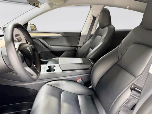 Used 2023 Tesla Model Y Long Range image 16