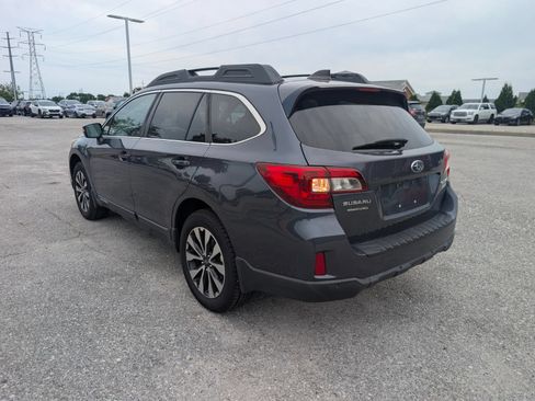 Used 2017 Subaru Outback 2.5i Limited AWD/4WD image 10