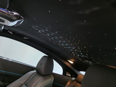 Used 2019 Rolls-Royce Wraith image 10