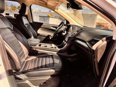Used 2023 Ford Edge SEL image 28