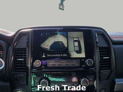 Used 2021 Nissan Titan PRO-4X w/ Pro-4x Convenience Package AWD/4WD image 14