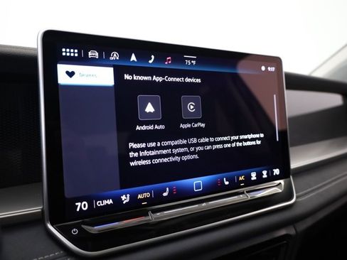 New 2025 Volkswagen Tiguan SE image 18