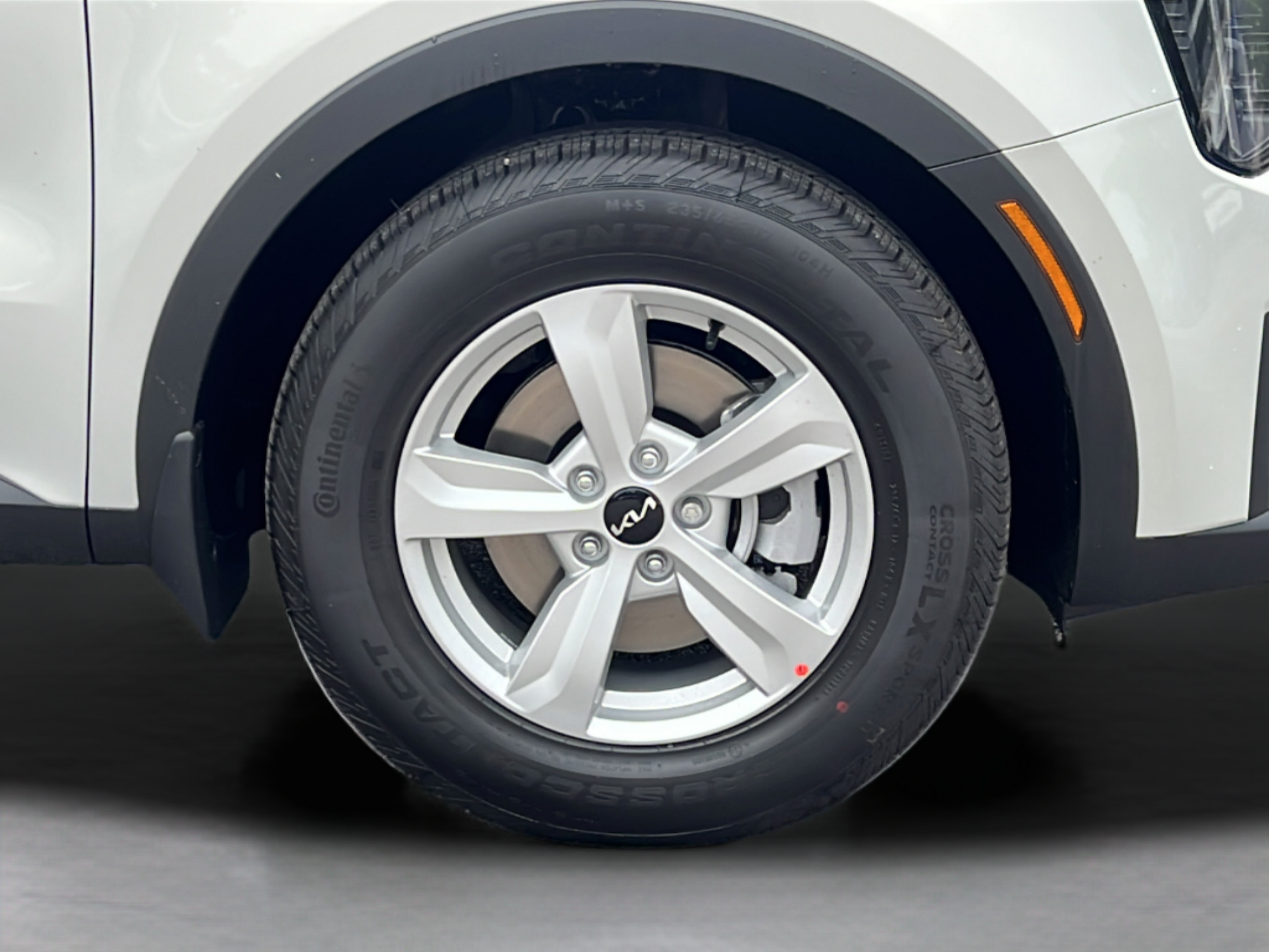 New 2026 Kia Sorento LX FWD image 24