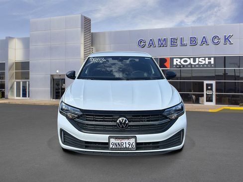 Used 2024 Volkswagen Jetta Sport FWD image 3