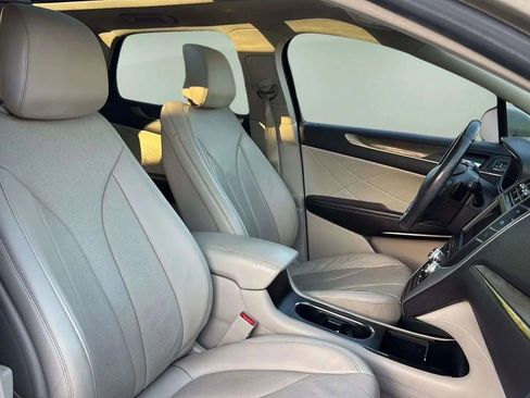 Used 2017 Lincoln MKC Reserve image 28