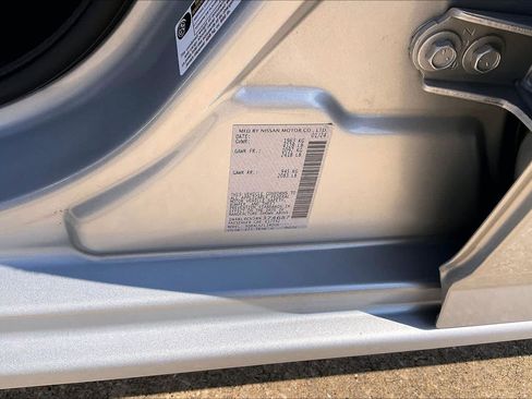 Used 2024 Nissan Altima 2.5 SR FWD image 46