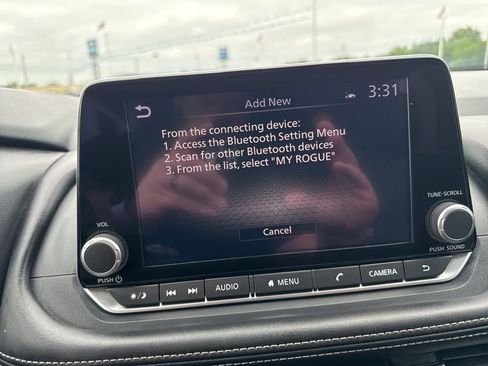 Used 2025 Nissan Rogue SV FWD image 6