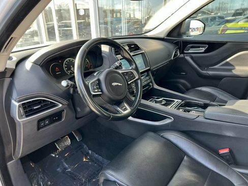 Used 2017 Jaguar F-PACE S AWD/4WD image 16