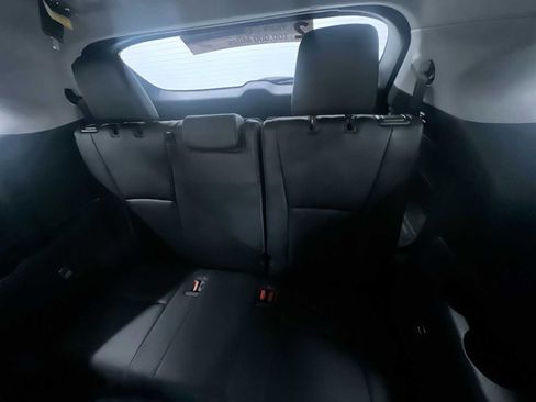 Used 2020 Toyota Highlander XLE image 38