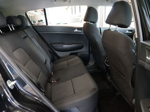 Used 2020 Kia Sportage LX AWD/4WD image 12