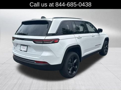 New 2026 Jeep Grand Cherokee Limited w/ Limited Altitude Package AWD/4WD image 5