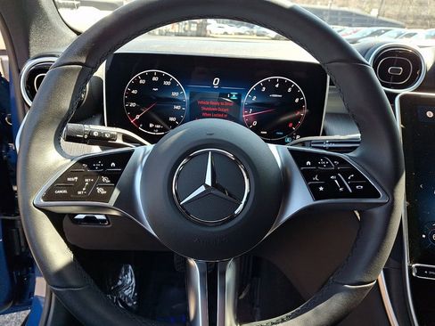 Used 2025 Mercedes-Benz GLC 300 4MATIC image 19