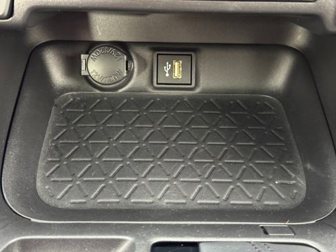 Used 2024 Toyota RAV4 XLE Premium image 29