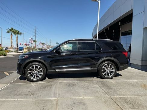 Used 2025 Ford Explorer Platinum w/ Ultimate Package AWD/4WD image 4