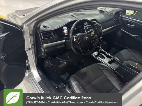 Used 2017 Toyota Camry SE image 6