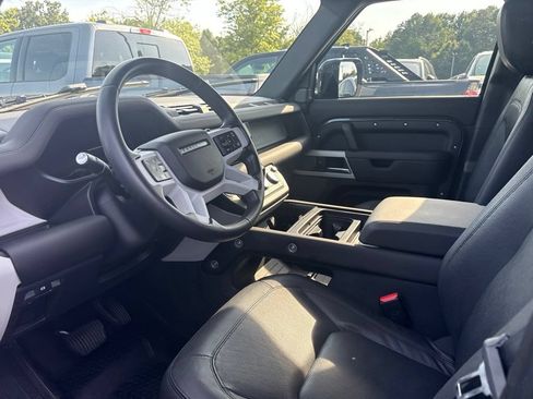 Used 2024 Land Rover Defender 110 S AWD/4WD image 3