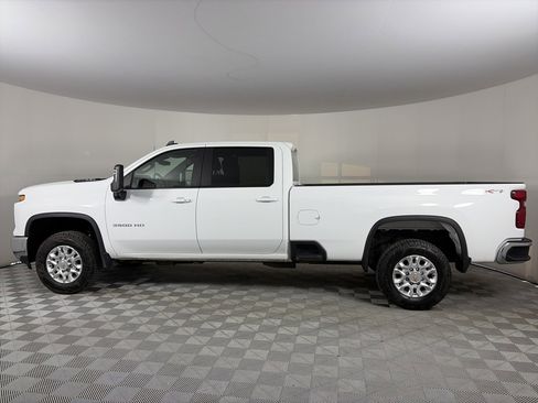 Used 2024 Chevrolet Silverado 3500 LT image 4