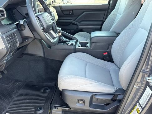 Certified 2024 Toyota Tacoma SR5 w/ SR5 Upgrade Package AWD/4WD image 18