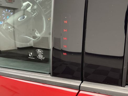 Used 2020 Ford Escape SEL image 9