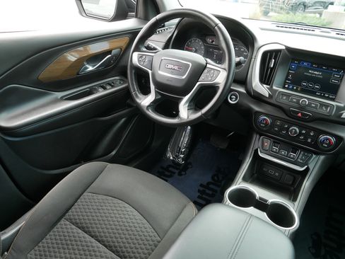 Used 2018 GMC Terrain SLE w/ Driver Convenience Package AWD/4WD image 9
