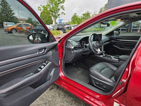 Used 2023 Nissan Altima 2.0 SR FWD image 16