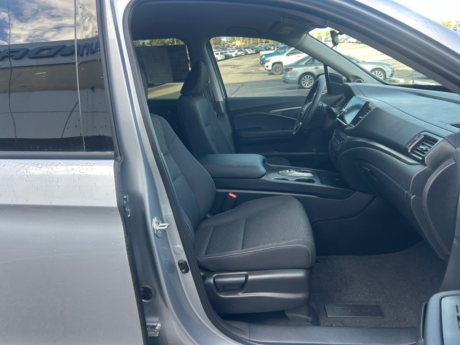 Used 2025 Honda Ridgeline Sport image 31