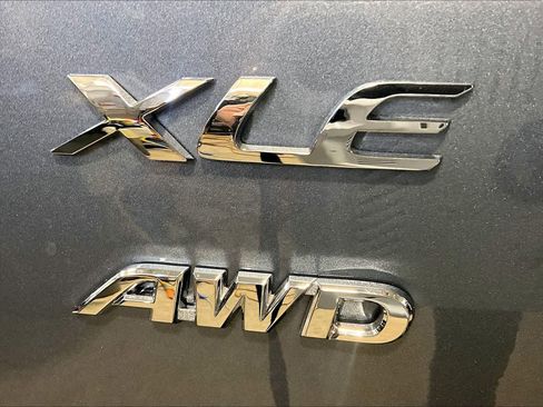 Used 2026 Toyota Corolla Cross XLE w/ Convenience Package image 10