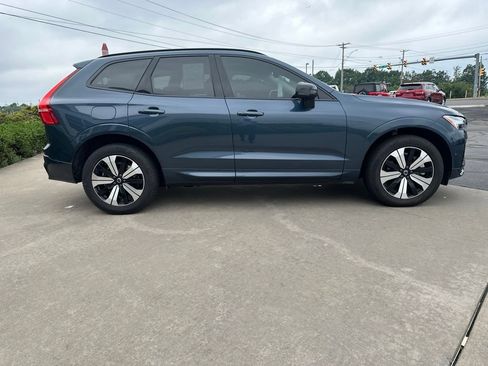 Certified 2025 Volvo XC60 T8 Plus w/ Protection Package Premier AWD/4WD image 4