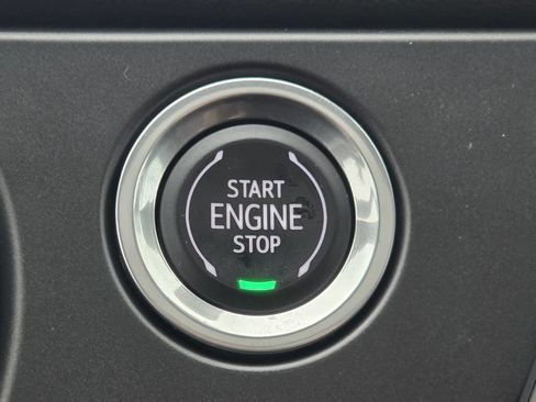 Used 2019 Chevrolet Blazer RS AWD/4WD image 32